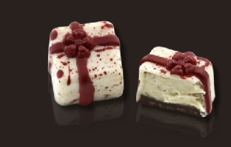 RED VELVET CHEESECAKE